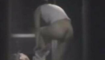 Espancada com força videos porno de sexo bizarro para mulher asiática