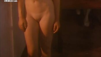 Jockey girl está com vídeos pornô bizarro muito tesão