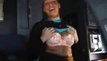 Dick em sua boca sexo bizarro grátis lambe o braço