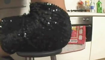 As meninas queriam tanto foder na bunda que tiveram que montar sexo bizarro com velhas um irmão adormecido