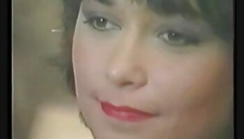 Ela fodeu com força filme pornô bizarro seu bebê no jardim