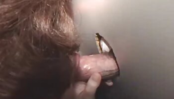 A sexo bizarro com velhas sensual professora Nicole Aniston sendo fodida na mesa durante o recreio