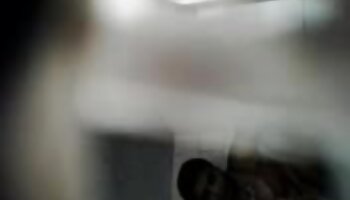 Estudante retorna ao FAKings para foder ao vivo sexo bizarro grátis